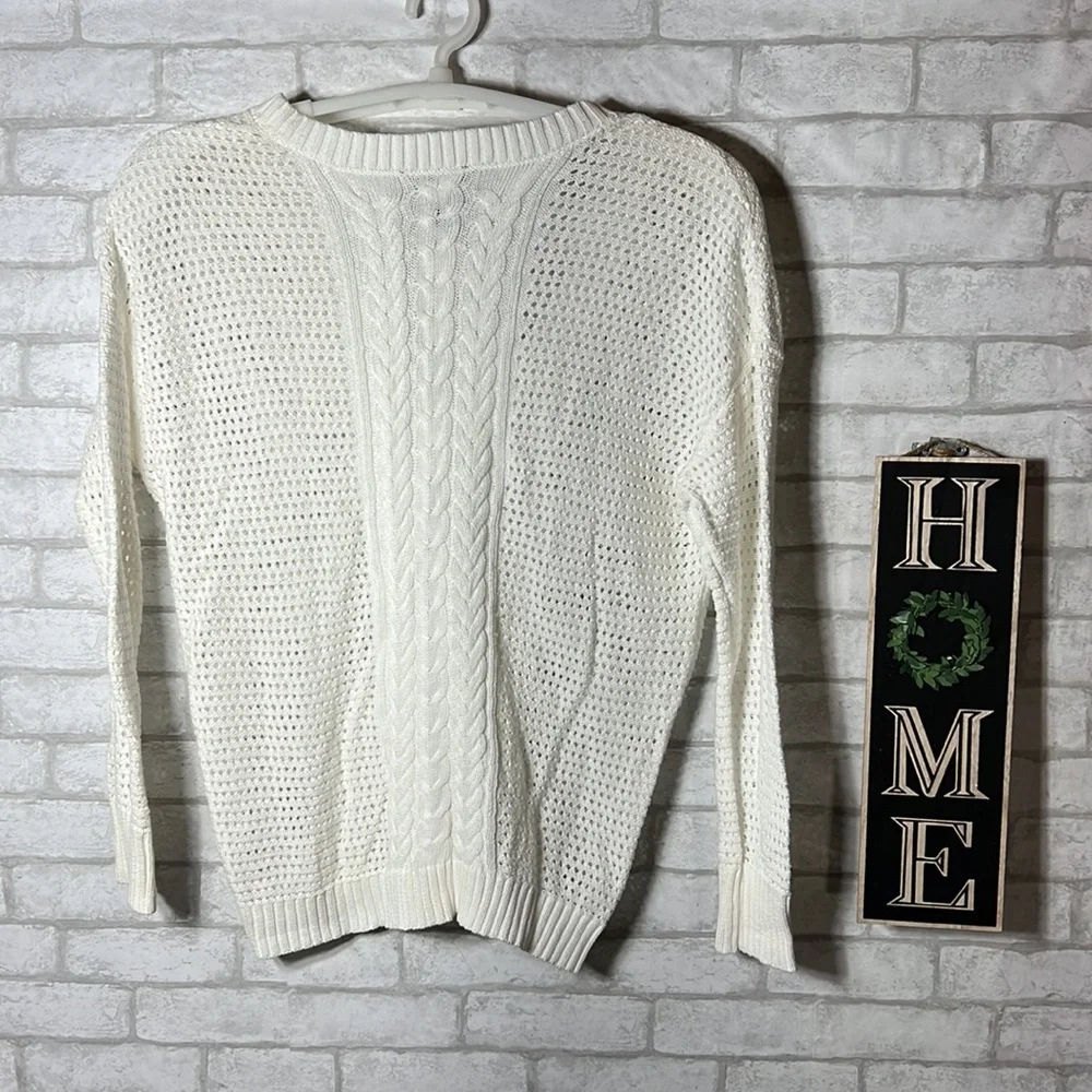 Lane Bryant white cable
